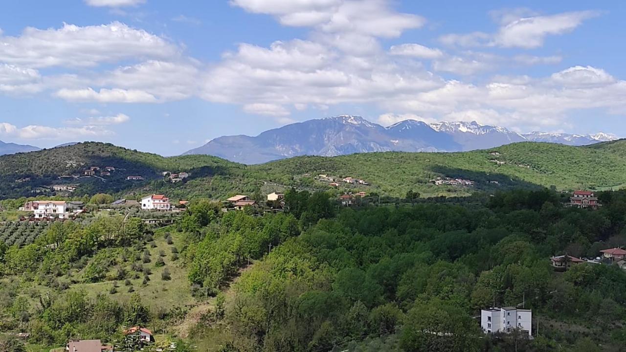 B&B La Finestra Sulle Mainarde - Isernia Kültér fotó